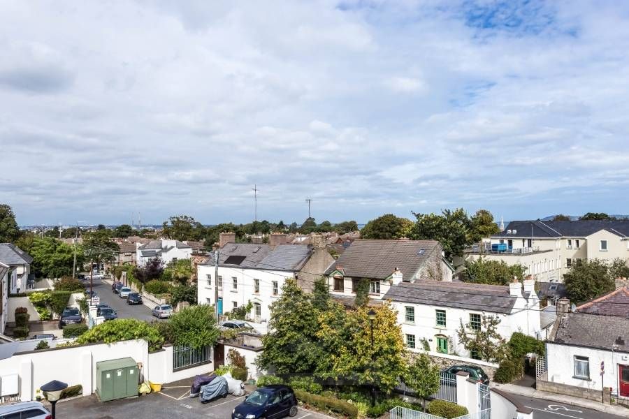 Laurel Bank, Lanesville, Monkstown Farm, Dún Laoghaire, Dublin, Ireland