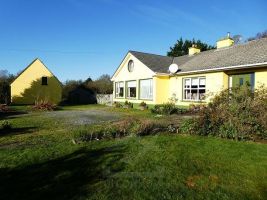 An Teach Buí, Gleann Treasna, Maam Cross, Connemara, Co. Galway