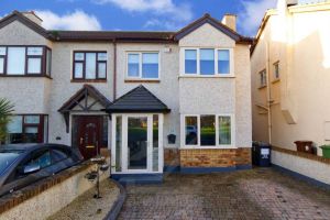 24 Temple Manor Grove, Walkinstown, Dublin 12, Ireland, D12 XKT5